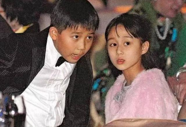 澳门赌王最疼爱18岁女儿童年照曝光，原来一家人颜值都这么高啊！