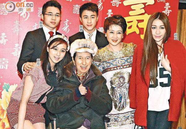 澳门赌王最疼爱18岁女儿童年照曝光，原来一家人颜值都这么高啊！