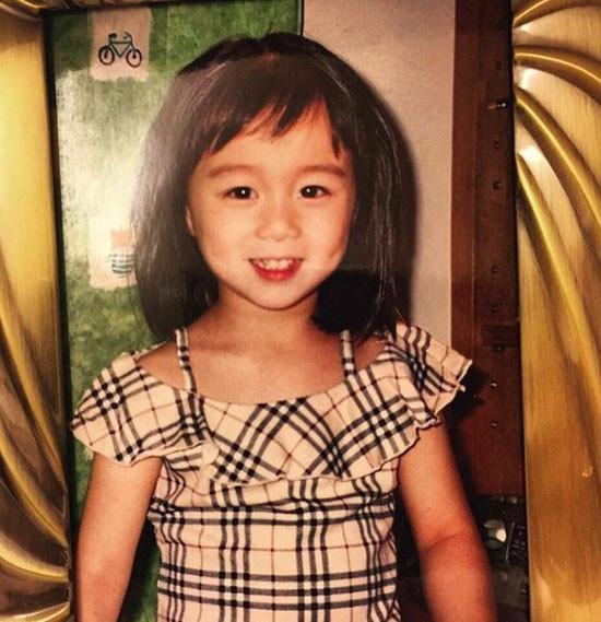 澳门赌王最疼爱18岁女儿童年照曝光，原来一家人颜值都这么高啊！
