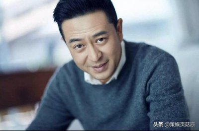 ​张嘉译近照曝光，50岁成最帅气质大叔，好身材赛过圈内小鲜肉