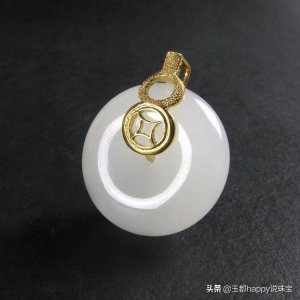 ​翡翠和玉哪个更养人？-朋友经常和我说他想买玉，不是翡翠