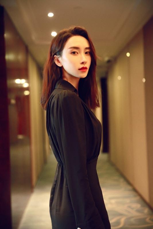 猎毒人楚莹扮演者（马秋子出席第三届网影盛典）