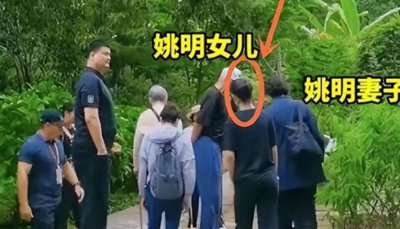​姚明女儿身高已超妻子叶莉，200斤体重穿着朴素，身高有望达2米15