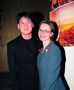 ​周华健家人曝光，妻子竟然是熟人，难怪这么优秀。
