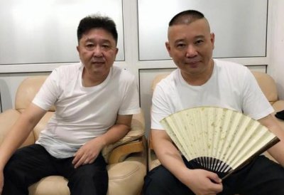 ​于谦妻子近照曝光，隐藏多年长这样，难怪郭德纲这么“惦记”她
