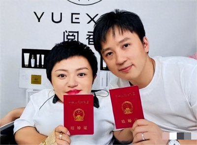 ​80厘米女总裁李喜梅“娶”演员老公，给888万彩礼，如今悔不当初