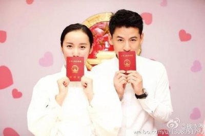 ​钱泳辰曝婚纱照获赞 老婆吕一身份揭秘