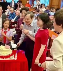 ​翁帆与杨振宁，一场浪漫的爱情