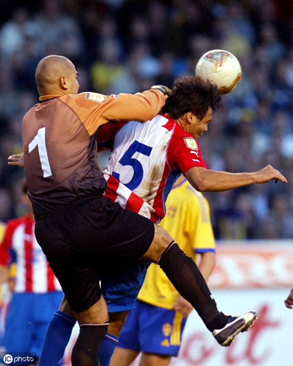 何塞·路易斯·奇拉维特（Jose Luis Felix Chilavert Gonzalez）