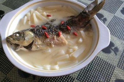 ​鲫鱼汤含有蛋白质吗 鲫鱼汤有什么功效
