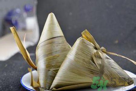粽子可以和酸梅汤一起吃吗？吃粽子能喝酸梅汤吗？