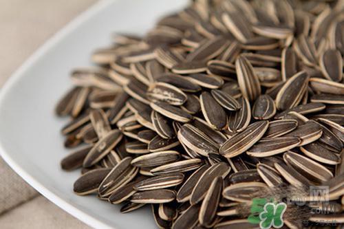 南瓜子和葵花籽哪个好？南瓜子和葵花籽区别？