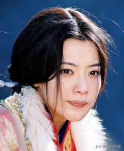 ​金喜善南韩第一美女(成龙为了能和她搭戏，毛遂自荐)
