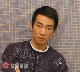 ​陈小春怎么去的香港陈小春当初为何不在内地发展