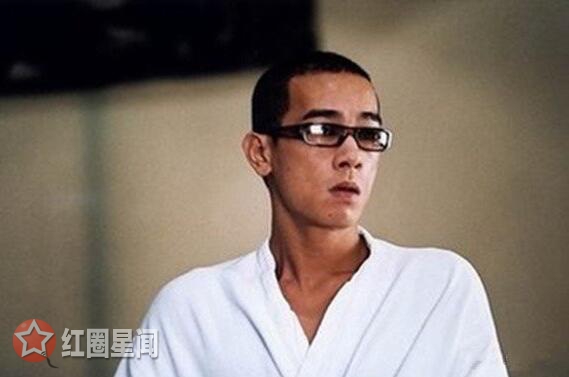 陈小春怎么去的香港 陈小春当初为何不在内地发展