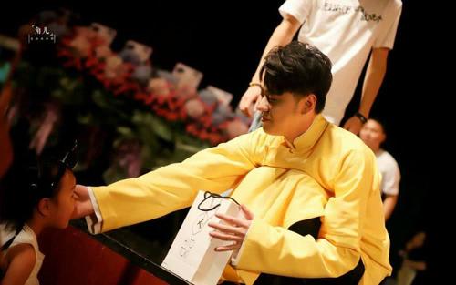 德云社秦霄贤为什么怕张云雷？秦霄贤为什么停演21天原因大揭秘