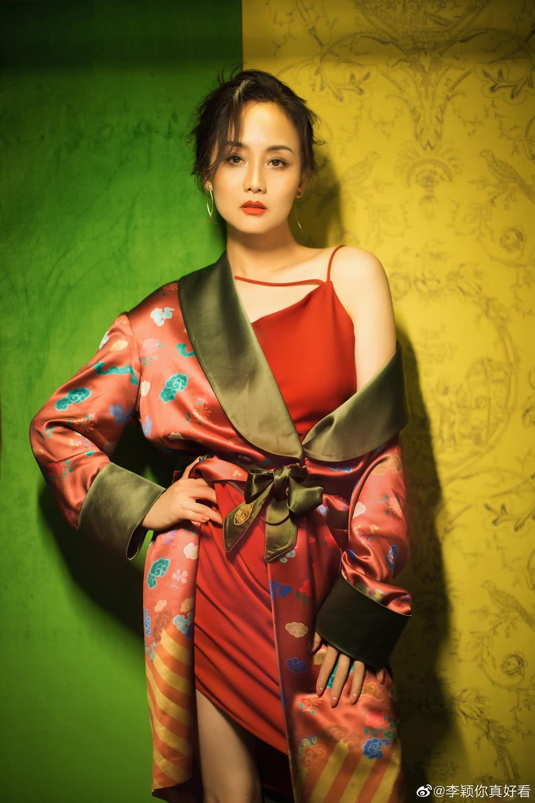 李颖个人资料写真作品
