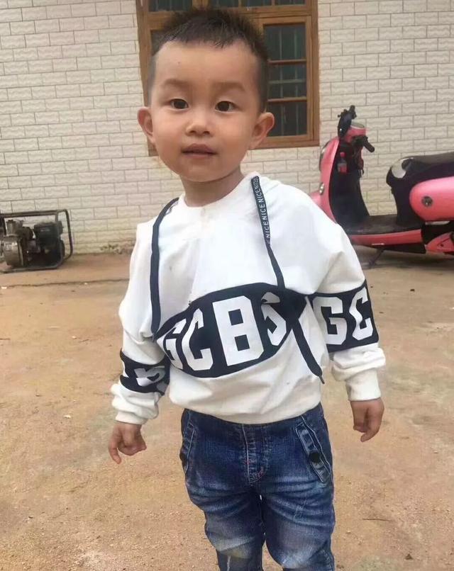 男子悬赏百万寻子（北海2岁男孩小杰家人重金寻子）(23)