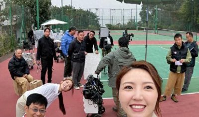 ​TVB明星吴若希：演艺生涯与整容疑云揭秘，家庭与工作平衡之道