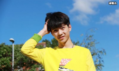 ​变形记主人公杨桐开始出道，不再是当年那个叛逆的少年了！