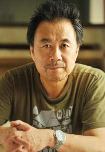 ​马卫军个人资料：他被誉为“日本军官专业户”，却被同行曝光他的婚姻