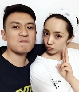 ​娱乐圈里真爱故事：徐洪浩与刘晓洁，以及其他令人羡慕的明星夫妻