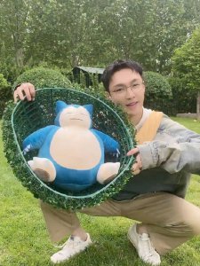 ​8G冲浪选手！张艺兴是懂挖呀挖的 挖呀挖好火！