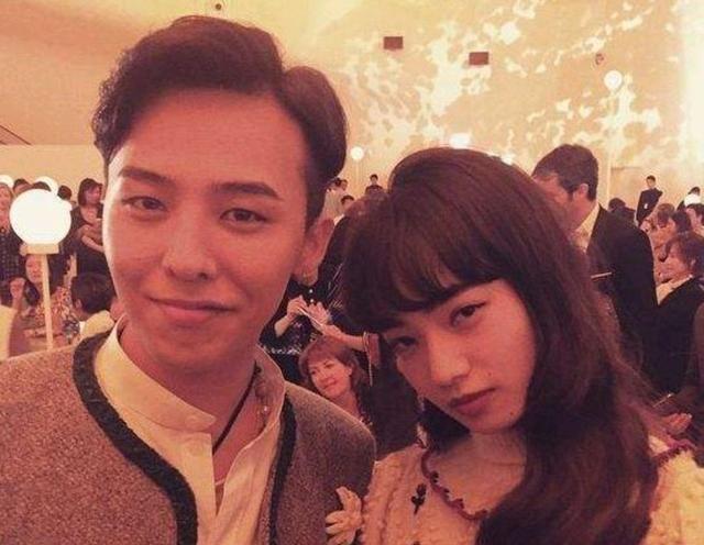 权志龙曾因账号被盗传出和小松菜奈亲密照