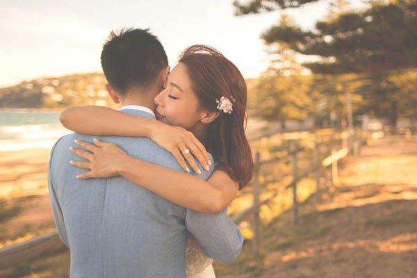 邓家佳十年爱情五年婚姻为起点，终究却以和平离婚为结束