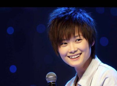 ​李宇春当年优势是什么（当年不男不女的李宇春）