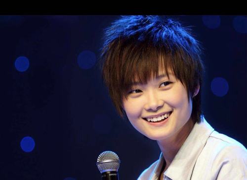 李宇春当年优势是什么（当年不男不女的李宇春）