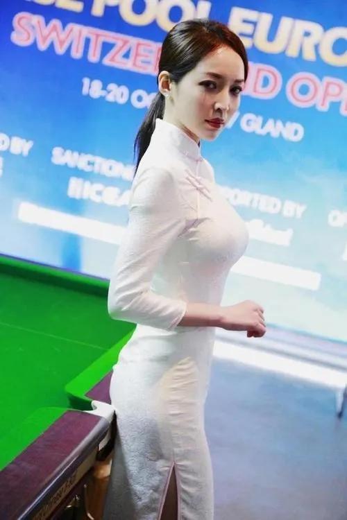 最惊艳的台球女神王钟瑶（最美台球裁判）(3)
