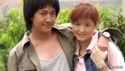 ​王阳与老婆高斯花店买花，老婆背几万名牌包，曾与华妃蒋欣有段情