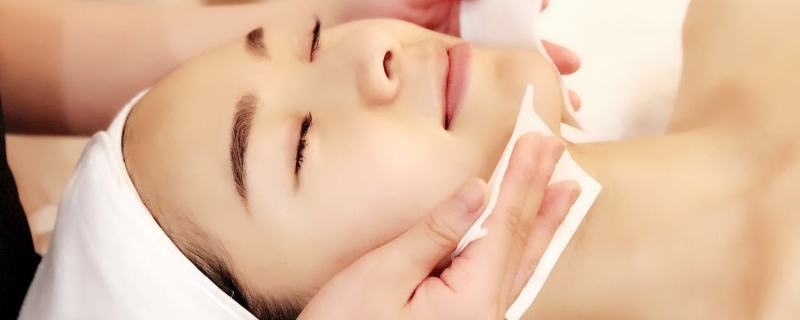 灌肤的方法和详细的步骤（皮肤灌肤什么方法效果好）