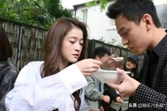 秦俊杰新女友被曝光，看到图4，网友:就是比杨紫强!