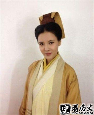 新《笑傲江湖》定逸师太剧照