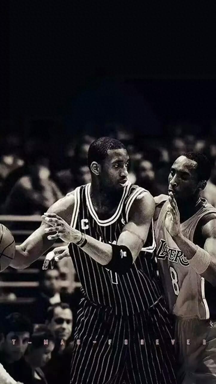 NBA球星-麦迪手机壁纸黑白系列 单手持球 欢迎保存哦