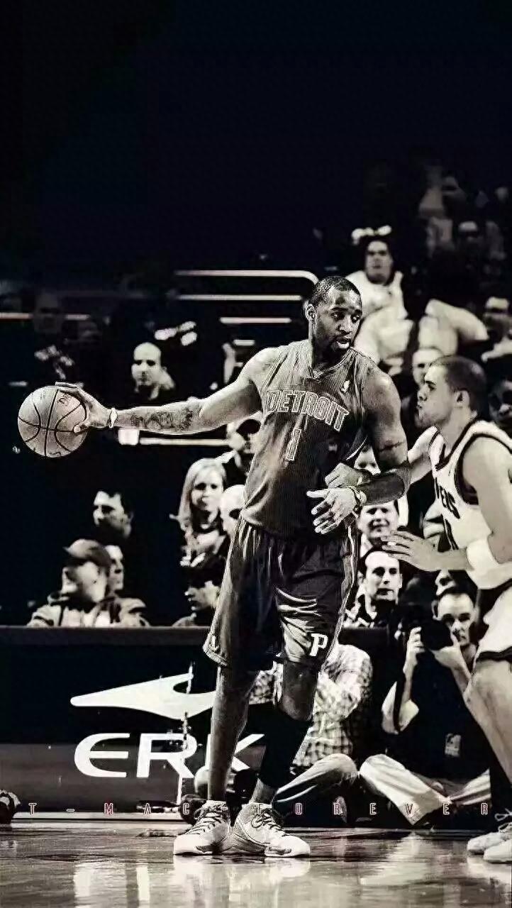 NBA球星-麦迪手机壁纸黑白系列 单手持球 欢迎保存哦