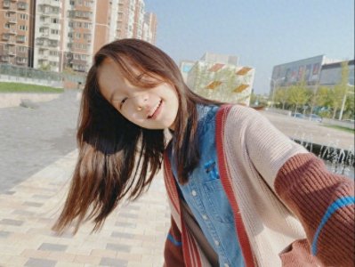 ​可盐可甜的美少女纪姿含，在“歪头杀”中慢慢长大，越来越漂亮
