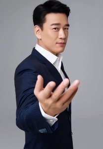 ​演员王耀庆：为了不搬家娶了房东女儿，婚后生两子，幸福美满
