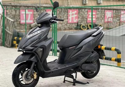 ​12980元，一款被价格耽误的好车，本田裂行125