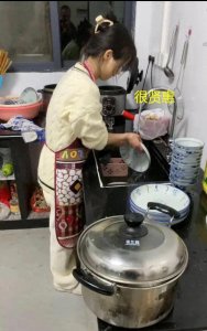 ​广东31岁单身女子的困境：贤惠与寂寞的矛盾交织