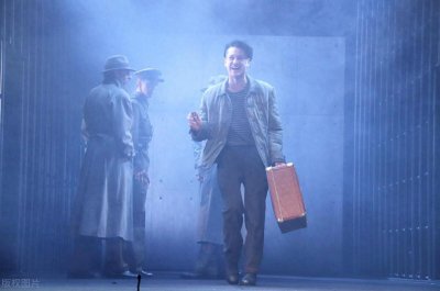 ​谍影重重：《隐形守护者》揭秘抗战背后的生死较量