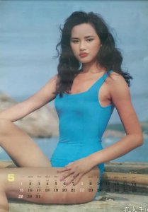 ​她是中国最美模特，被誉为挂历女神，却情史坎坷，至今未婚