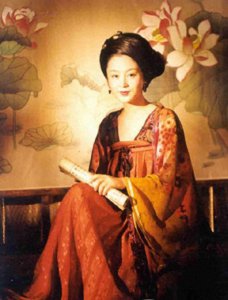 众女星穿“齐胸襦裙”谁才是最美？李小璐的网红脸竟也不违和！