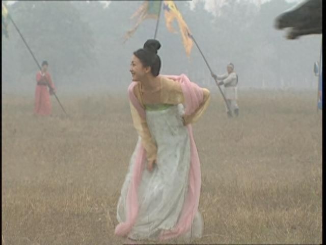 众女星穿“齐胸襦裙”谁才是最美？李小璐的网红脸竟也不违和！