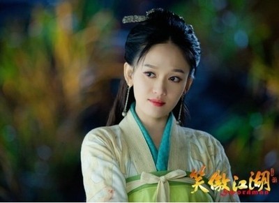 众女星穿“齐胸襦裙”谁才是最美？李小璐的网红脸竟也不违和！
