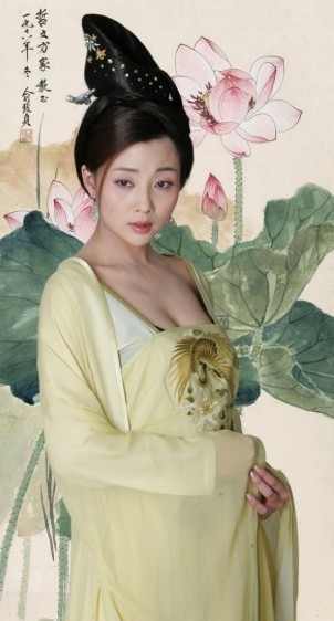众女星穿“齐胸襦裙”谁才是最美？李小璐的网红脸竟也不违和！