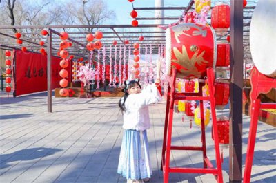 ​玉渊潭公园“樱樱好市”解锁年味新体验