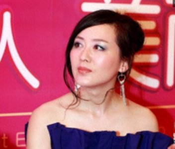 ​因当年前夫的1个耳光离婚，改嫁世界冠军，如今很幸福